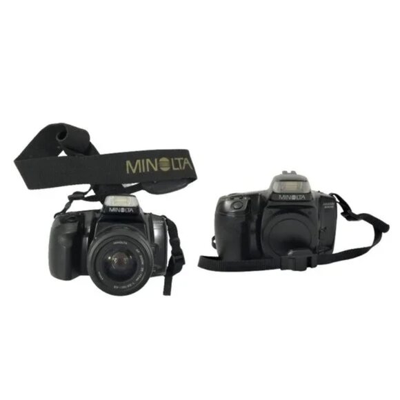 Minolta Maxxum 300si 35mm Camera Bundle - Picture 1 of 16